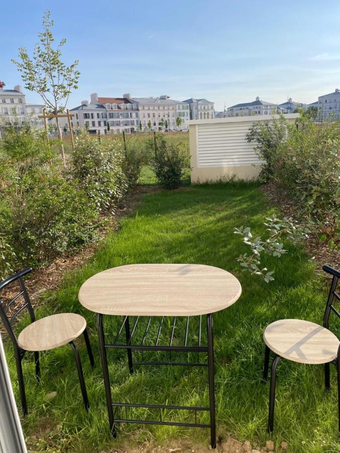 Appartement Avec Jardin Pres De Disneyland Serris Exterior photo
